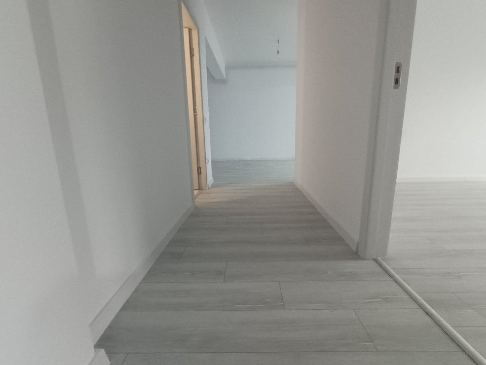 APARTAMENT 3 CAMERE, BLOC NOU, ETAJ INTERMEDIAR, 75 MP