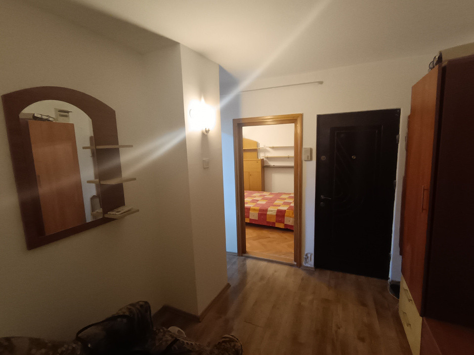 APARTAMENT 3 CAMERE, DECOMANDAT, ETAJ 4 DIN 5, CANTA, MOBILAT SI UTILAT, 1983
