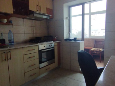 APARTAMENT 3 CAMERE, DECOMANDAT, ETAJ 4 DIN 5, CANTA, MOBILAT SI UTILAT, 1983