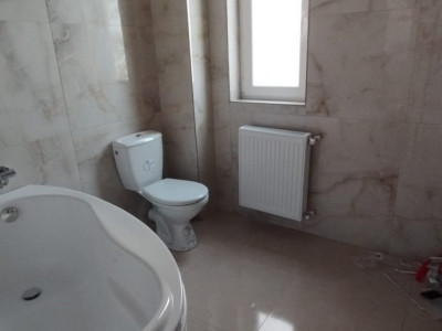 APARTAMENT 2 CAMERE, ETAJ INTERMEDIAR, BLOC NOU, LOC PARCARE
