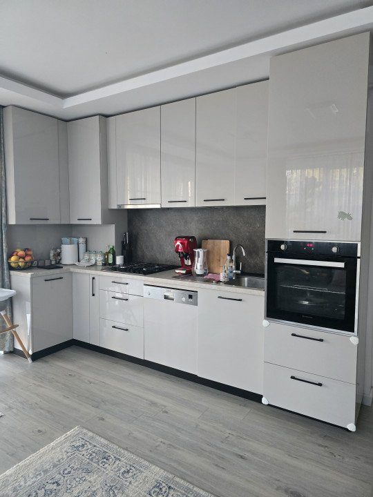 Apartament 3 camere etaj 1 bloc nou, parcare Pacurari-Kaufland