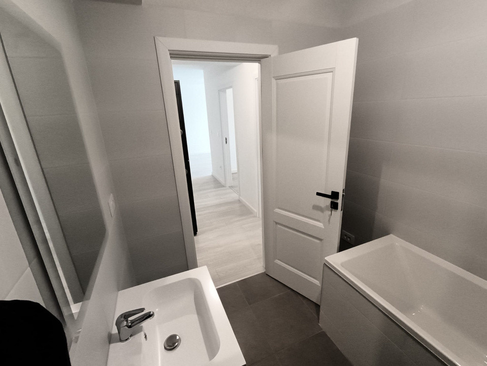 APARTAMENT 2 CAMERE DECOMANDAT, TVA INCLUS, BLOC NOU, INTABULAT, PARCARE INCLUSA