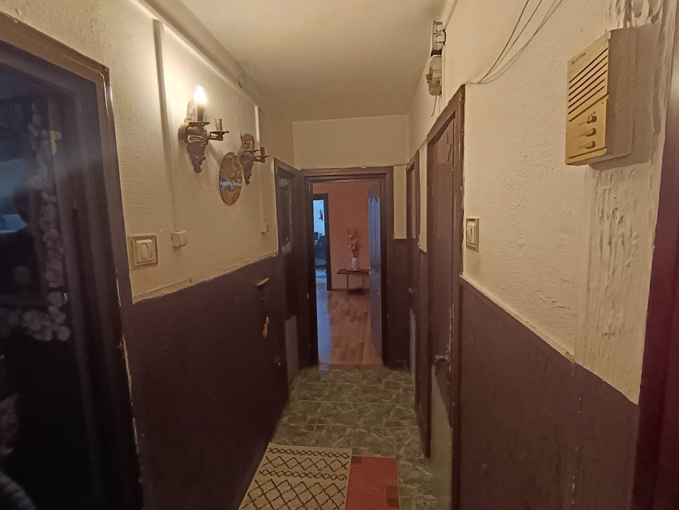 APARTAMENT 2CAMERE,PODU ROS, ETAJUL 3 DIN 4, BLOC FARA RISC