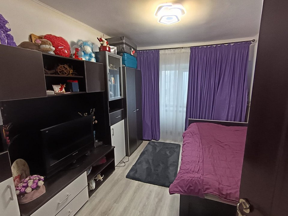 APARTAMENT 4 CAMERE,DECOMANDAT,ETAJUL3 DIN 7, ZONA SELGROS