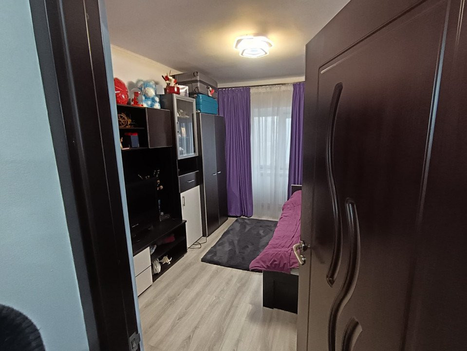 APARTAMENT 4 CAMERE,DECOMANDAT,ETAJUL3 DIN 7, ZONA SELGROS