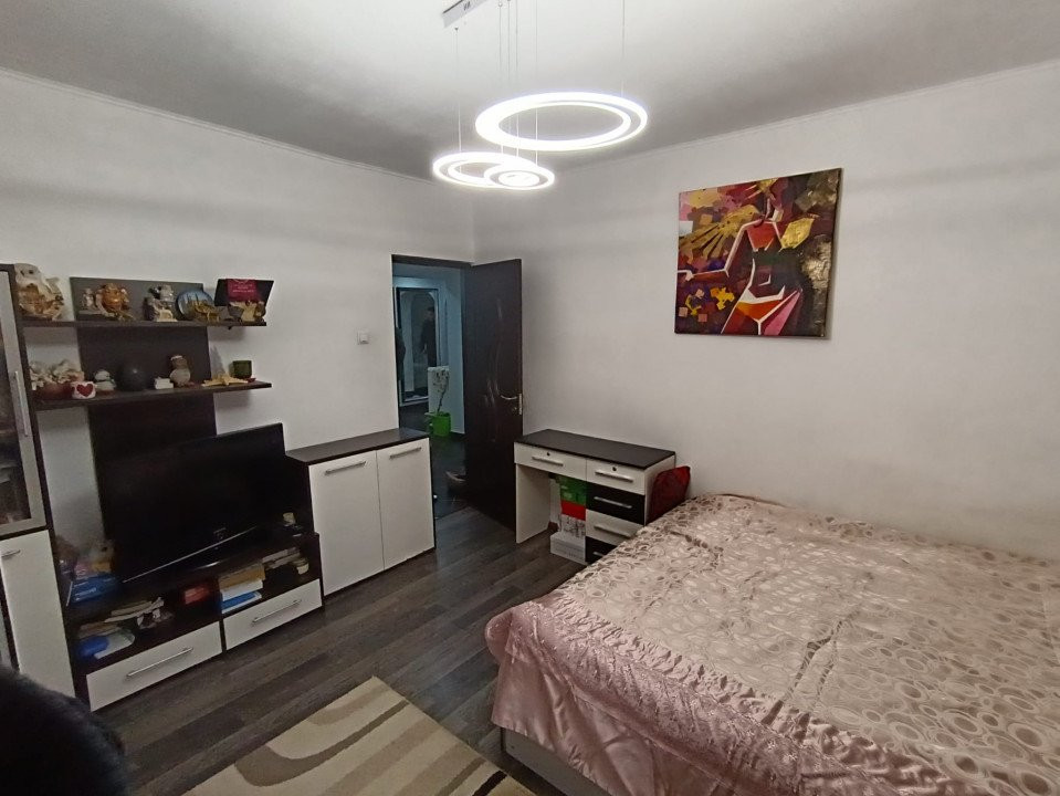 APARTAMENT 4 CAMERE,DECOMANDAT,ETAJUL3 DIN 7, ZONA SELGROS