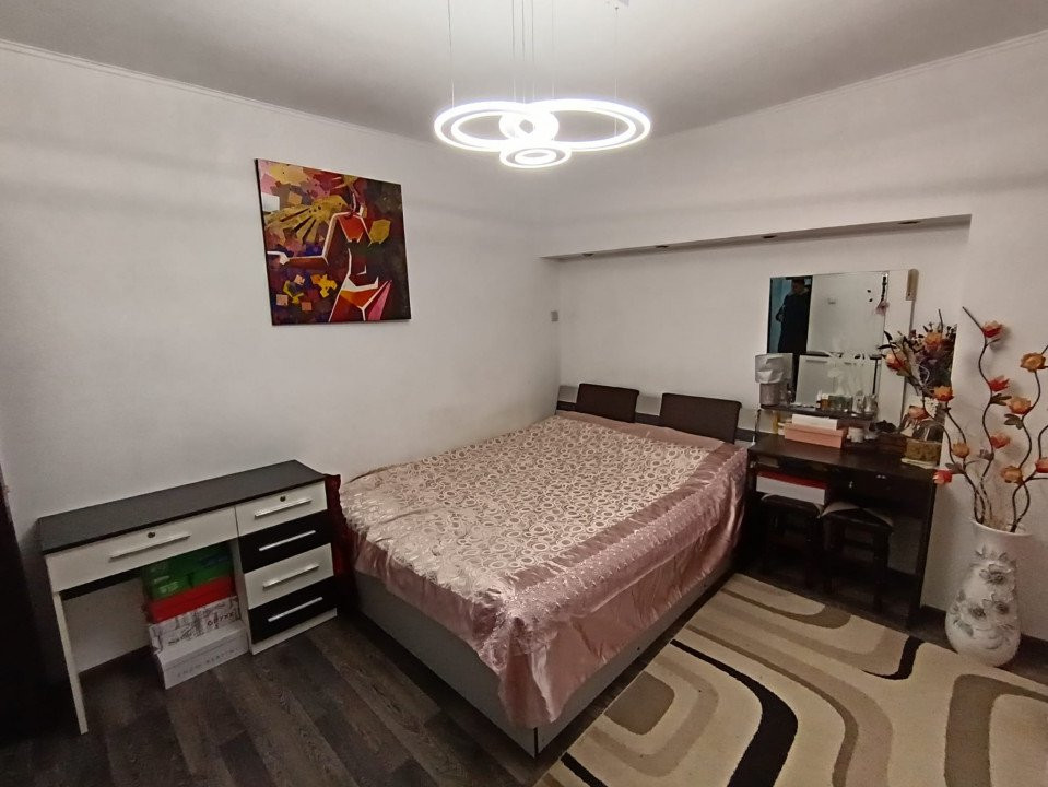 APARTAMENT 4 CAMERE,DECOMANDAT,ETAJUL3 DIN 7, ZONA SELGROS