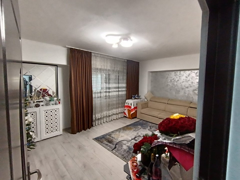 APARTAMENT 4 CAMERE,DECOMANDAT,ETAJUL3 DIN 7, ZONA SELGROS