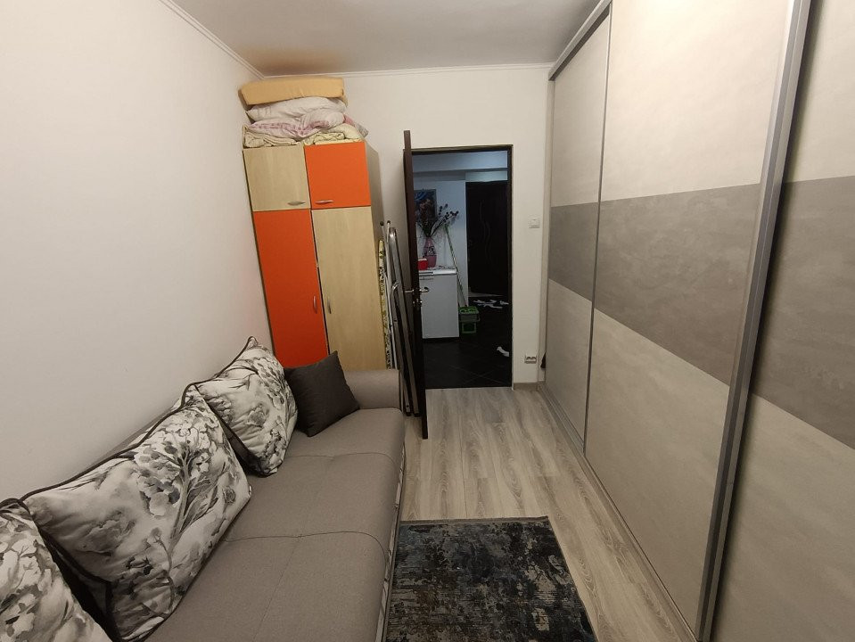 APARTAMENT 4 CAMERE,DECOMANDAT,ETAJUL3 DIN 7, ZONA SELGROS