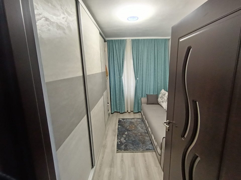 APARTAMENT 4 CAMERE,DECOMANDAT,ETAJUL3 DIN 7, ZONA SELGROS