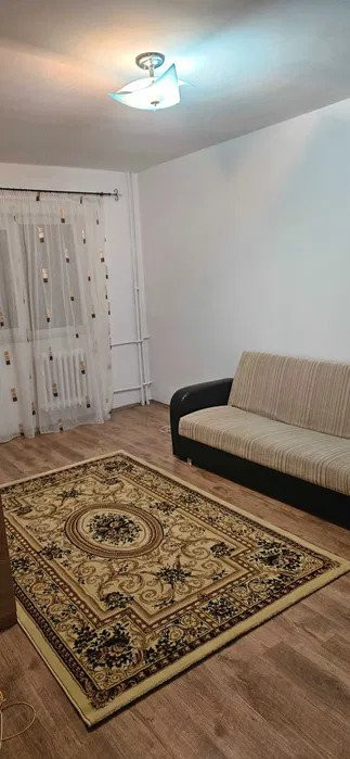 APARTAMENT 2 CAMERE, MOBILAT SI UTILAT, BLOC FARA RISC, ZONA  NICOLINA