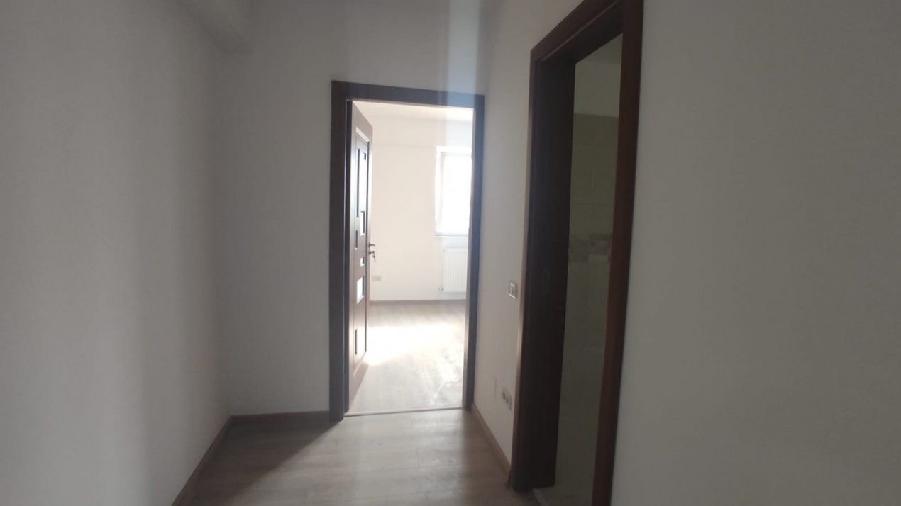 APARTAMENT 2 CAM, BLOC NOU, MUTARE IMEDIATA, INTABULAT