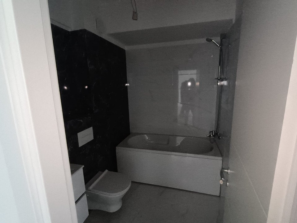 APARTAMENT 1 CAMERA, DECOMANDAT,ETAJUL 4, BLOC CU DOUA LIFTURI, FRUMOASA