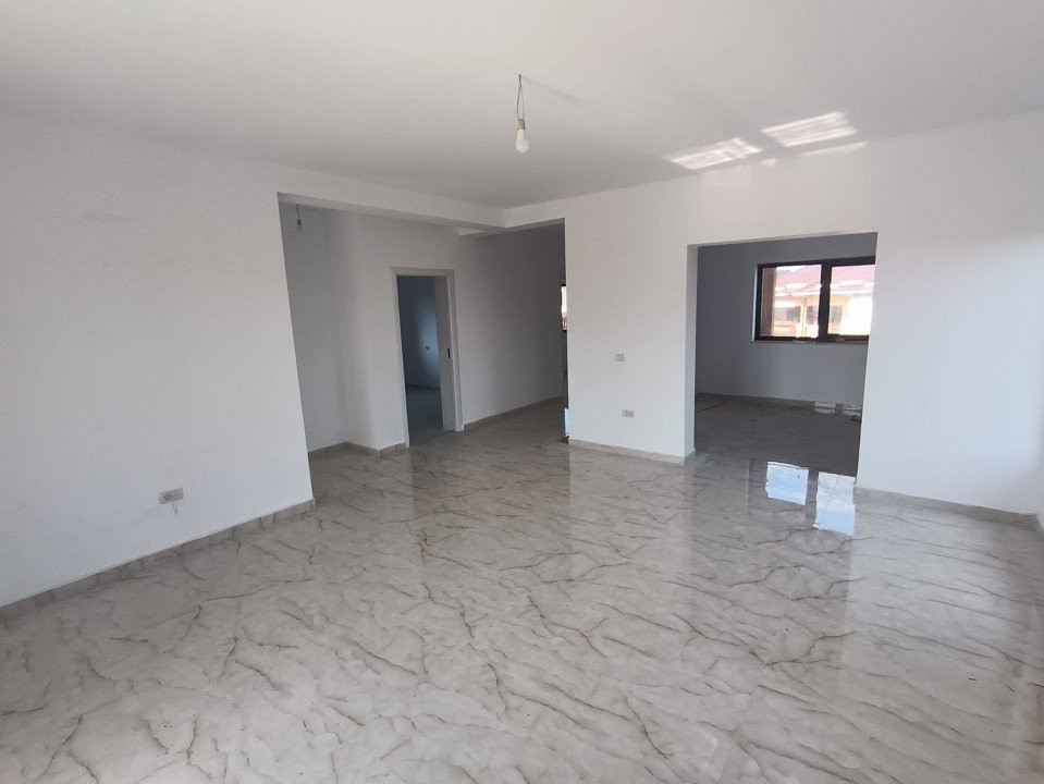 CASA SINGLE DEOSEBITA 4 CAMERE,VALEA LUPULUI ,IASI