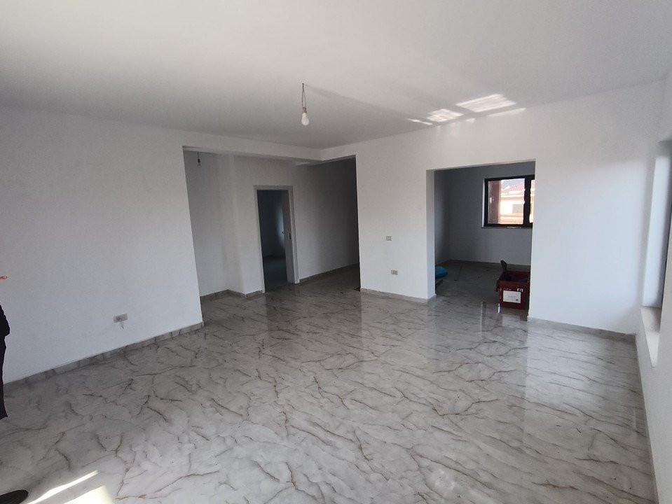 CASA SINGLE DEOSEBITA 4 CAMERE,VALEA LUPULUI ,IASI