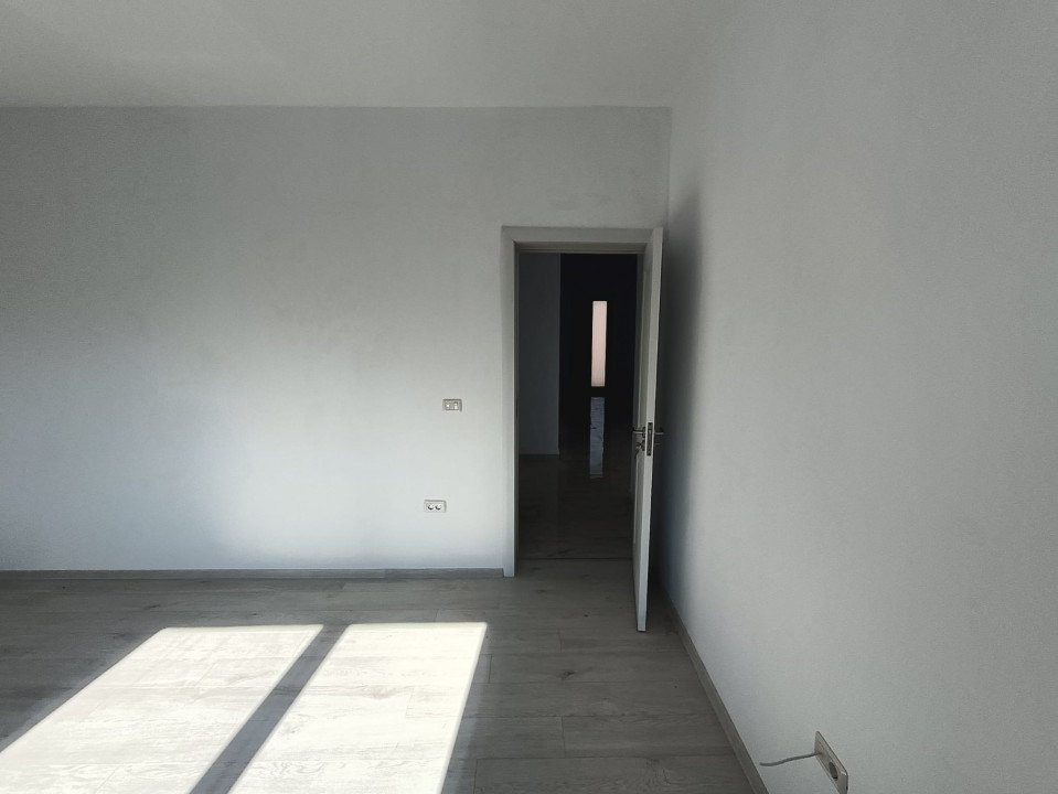 CASA SINGLE DEOSEBITA 4 CAMERE,VALEA LUPULUI ,IASI