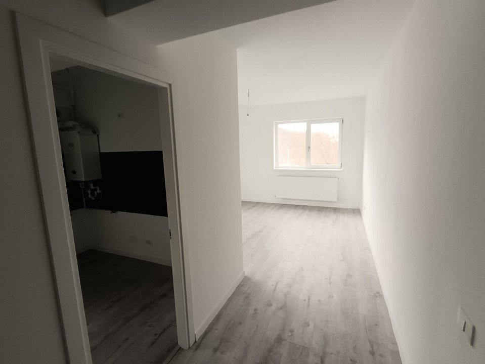 APARTAMENT 3 CAMERE, DECOMANDAT,ETAJUL 1, BLOC CU DOUA  LIFTURI, FRUMOASA