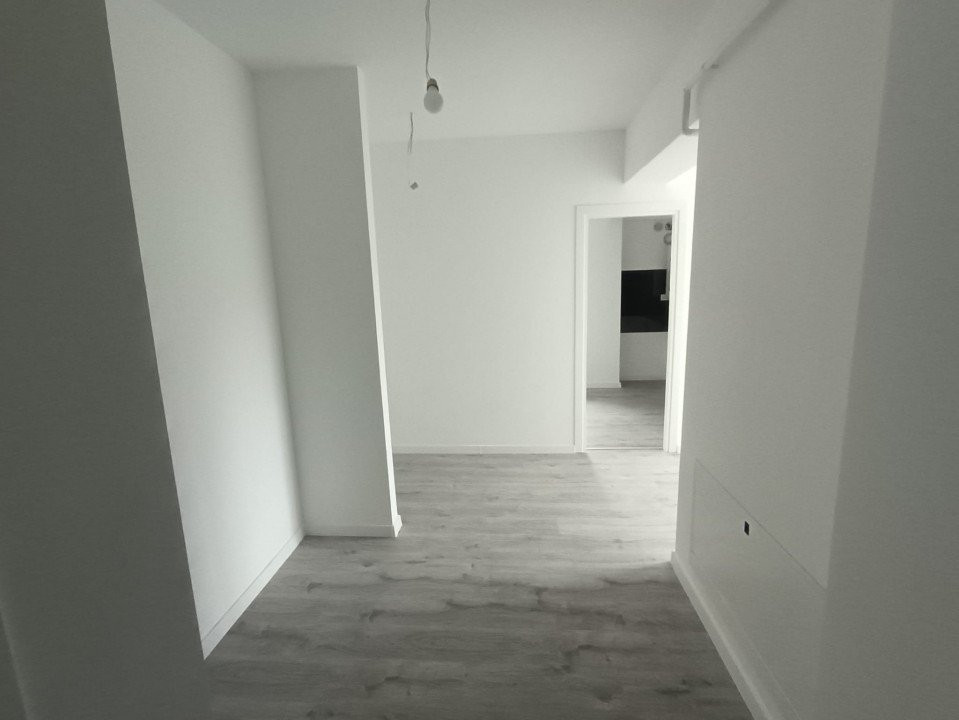 APARTAMENT 3 CAMERE, DECOMANDAT,ETAJUL 1, BLOC CU DOUA  LIFTURI, FRUMOASA