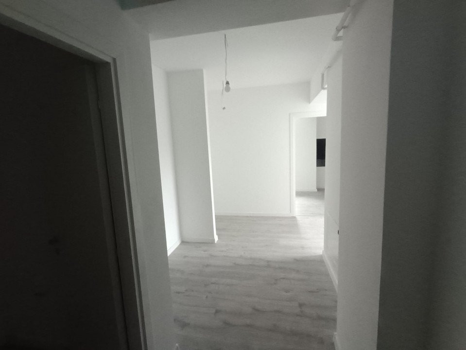 APARTAMENT 3 CAMERE, DECOMANDAT,ETAJUL 1, BLOC CU DOUA  LIFTURI, FRUMOASA