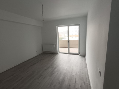 APARTAMENT 2 CAMERE, DECOMANDAT,ETAJUL 1, BLOC CU DOUA LIFTURI, FRUMOASA