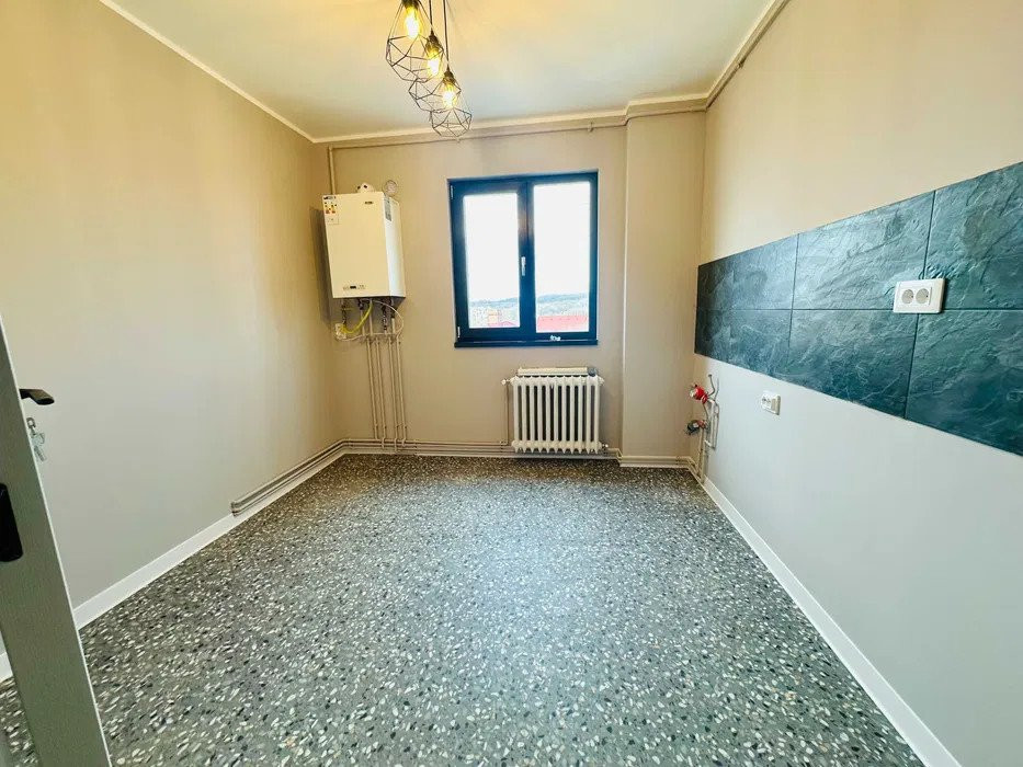 APARTAMENT 3 CAMERE, DECOMANDAT, ETAJ 3, TATARASI,ZONA POSTEI