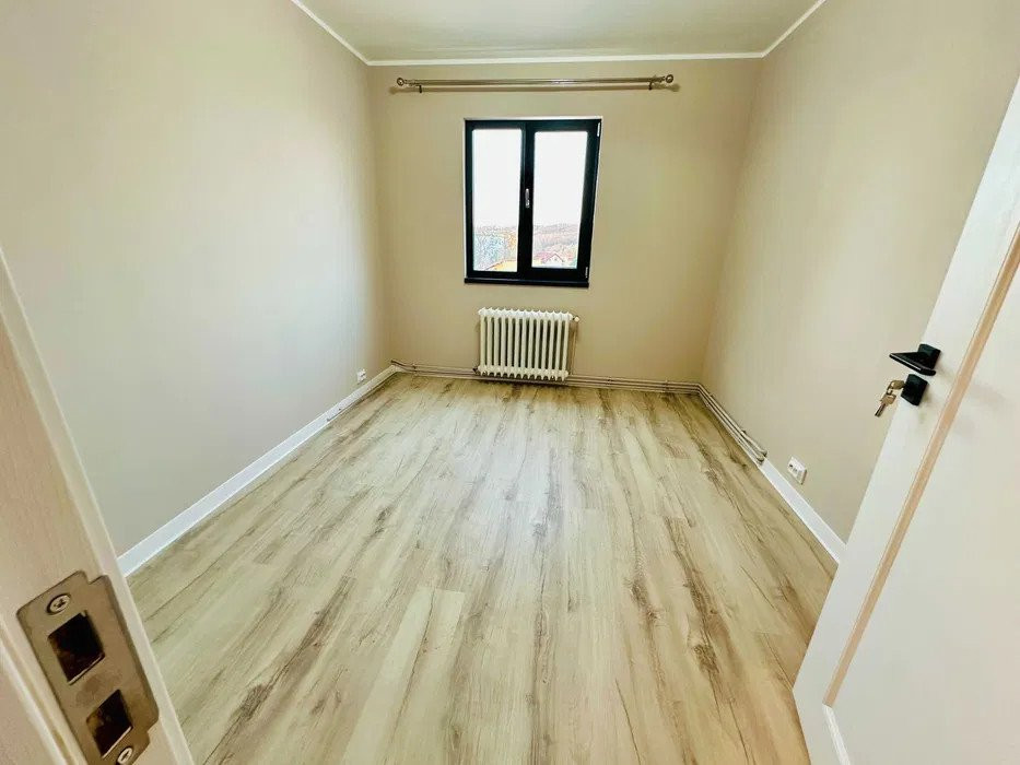 APARTAMENT 3 CAMERE, DECOMANDAT, ETAJ 3, TATARASI,ZONA POSTEI