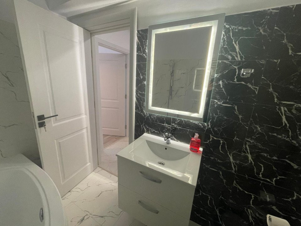 APARTAMENT 2 CAMERE, MOBILAT SI UTILAT, VALEA LUPULUI,ARATA FOARTE BINE!