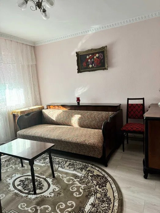 APARTAMENT 2CAMERE,DECOMANDAT,BD. INDEPENDENTEI, ETAJ INTERMEDIAR, BLOC CU LIFT