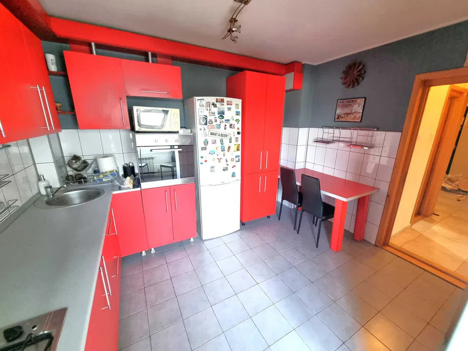 APARTAMENT 3 CAMERE, CANTA,ETAJ INTERMEDIAR