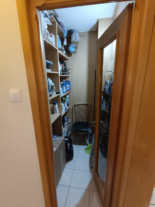 APARTAMENT 3 CAMERE, CANTA,ETAJ INTERMEDIAR