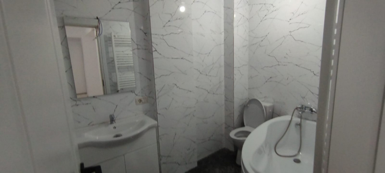 APARTAMENT 3 CAMERE, DECOMANDAT, BLOC NOU, ETAJ INTERMEDIAR, INTABULAT