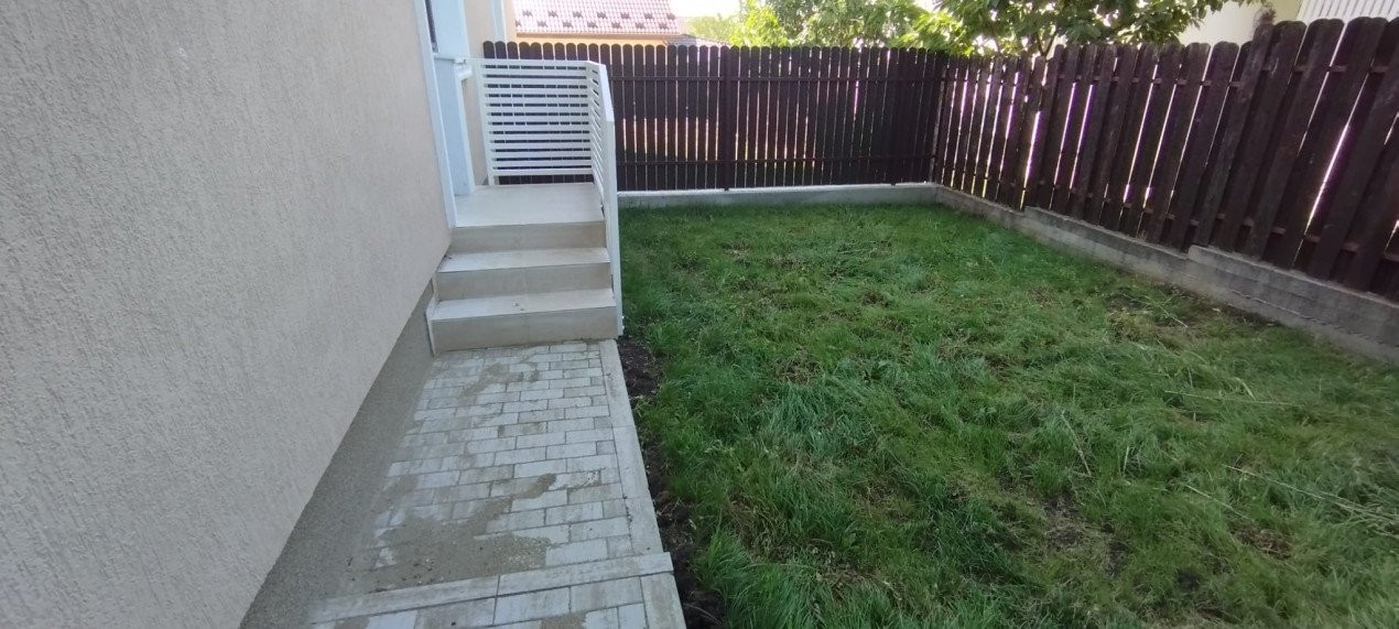 APARTAMENT 3 CAMERE, BLOC TIP VILA, GRADINA 160 MP + TERASA, 2 LOCURI PARCARE