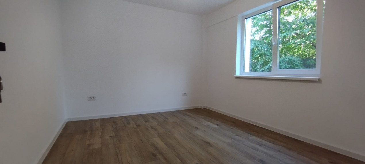 APARTAMENT 3 CAMERE, BLOC TIP VILA, GRADINA 160 MP + TERASA, 2 LOCURI PARCARE
