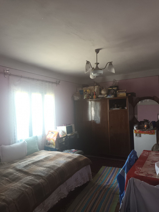 CASA 2 CAMERE, BUCATARIE, BAIE, TOATE UTILITATILE, TARGU FRUMOS, CENTRAL
