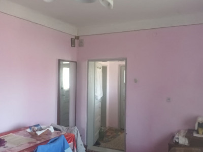 CASA 2 CAMERE, BUCATARIE, BAIE, TOATE UTILITATILE, TARGU FRUMOS, CENTRAL