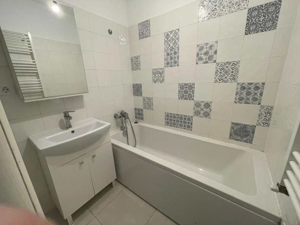 APARTAMENT 2 CAMERE, BLOC NOU, MOBILAT SI UTILAT, ETAJ 2/3, PARCARE