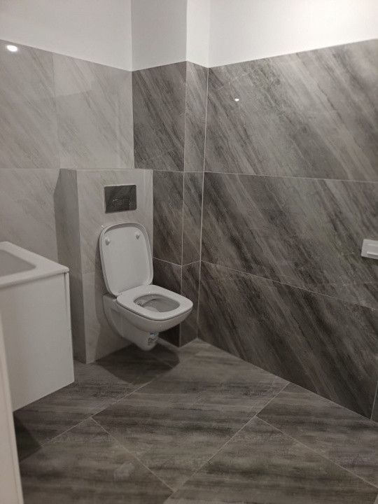 APARTAMENT 3 CAMERE, BLOC TIP VILA, GRADINA 160 MP + TERASA, 2 LOCURI PARCARE