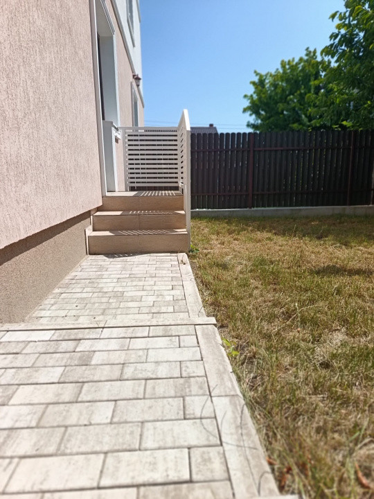 APARTAMENT 3 CAMERE, BLOC TIP VILA, GRADINA 160 MP + TERASA, 2 LOCURI PARCARE