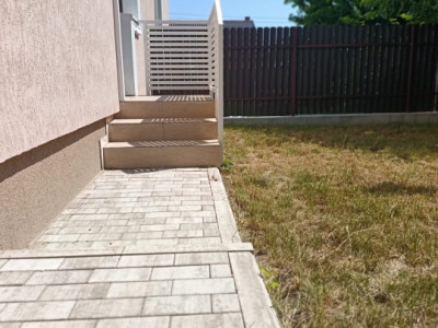 APARTAMENT 3 CAMERE, BLOC TIP VILA, GRADINA 160 MP + TERASA