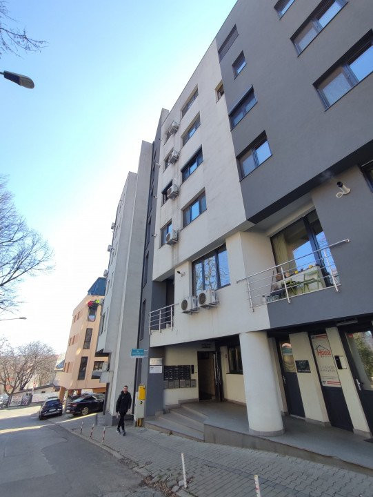 2 camere decomandat bloc nou Palatul de Justitie - Targu Cucu