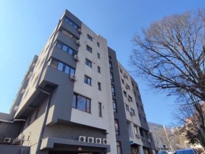 2 camere decomandat bloc nou Palatul de Justitie - Targu Cucu