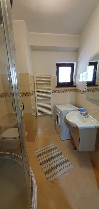 APARTAMENT 1 CAMERA, DECOMANDAT, PALAS