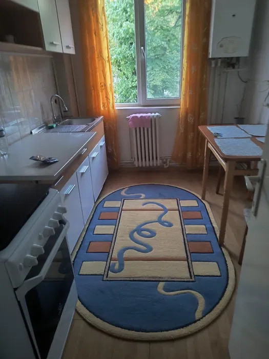 APARTAMENT 2 CAMERE, SEMIDECOMANDAT, PODU ROS, ETAJUL 1