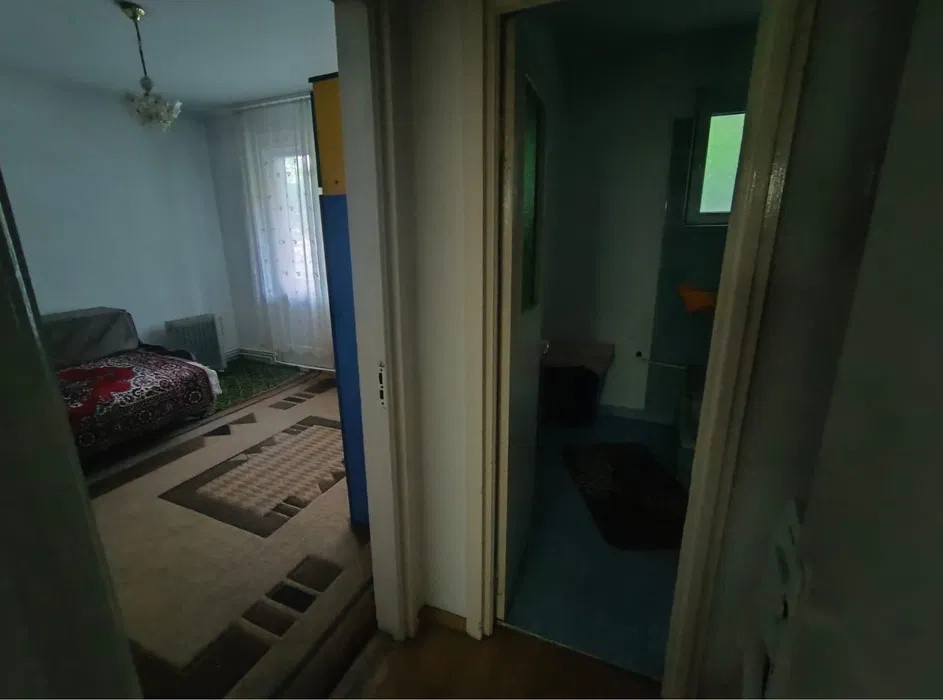 APARTAMENT 2 CAMERE, SEMIDECOMANDAT, PODU ROS, ETAJUL 1