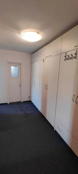 APARTAMENT 3 CAM, DECOMANDAT, ZONA GARII,ETAJUL 3 , BLOC CU LIFT, PET FRIENDLY