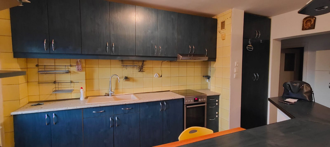 APARTAMENT 3 CAM, DECOMANDAT, ZONA GARII,ETAJUL 3 , BLOC CU LIFT, PET FRIENDLY