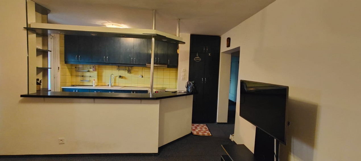 APARTAMENT 3 CAM, DECOMANDAT, ZONA GARII,ETAJUL 3 , BLOC CU LIFT, PET FRIENDLY