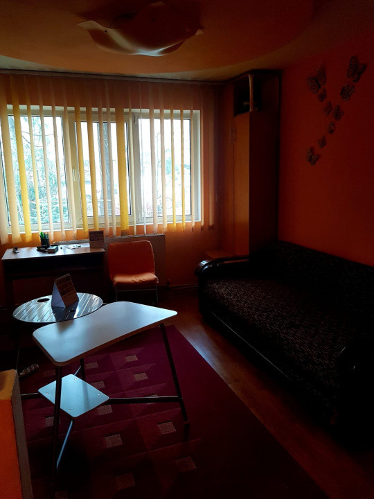 Apartament 2 camere semidecomandat zona Canta