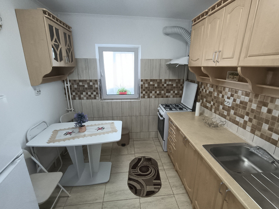 Apartament 2 camere decomandat, Nicolina, zona excelenta!
