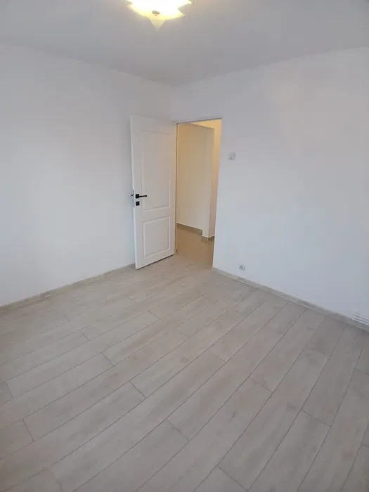 APARTAMENT 3 CAMERE, SEMIDECOMANDAT, ETAJ 2, RENOVAT RECENT, ALEXANDRU